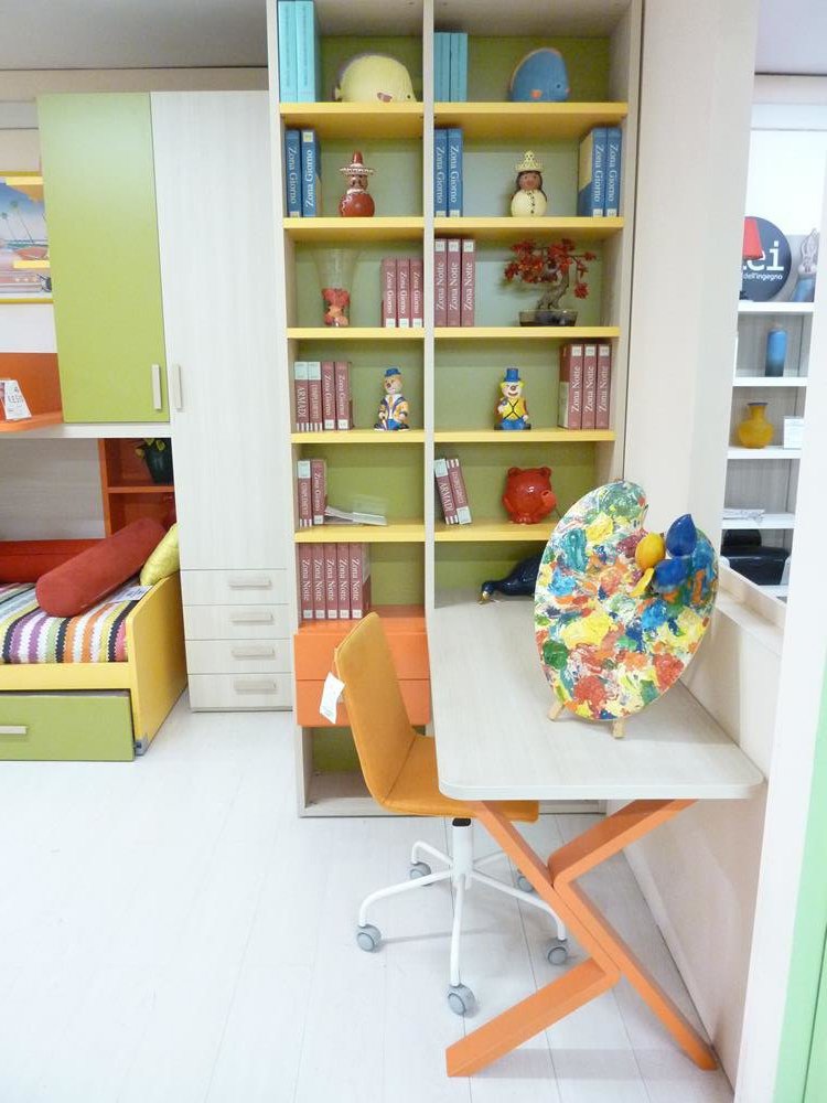 Cabina armadio con libreria e scrittoio in offerta - 1